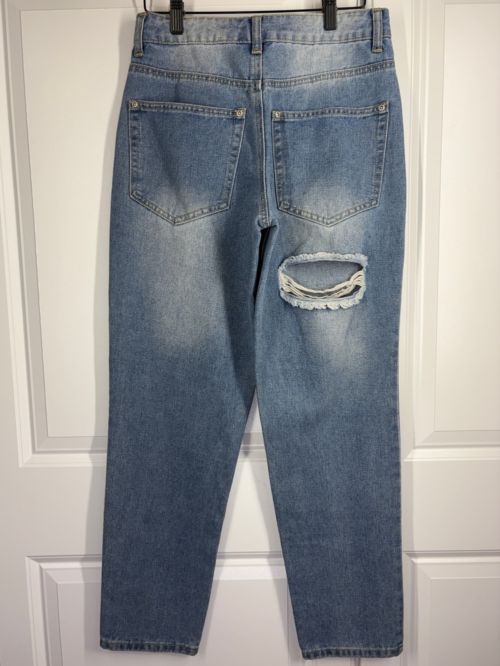 PrettyLittleThing Bum Rip Mom Jeans Light Wash Blue Distressed Size 8